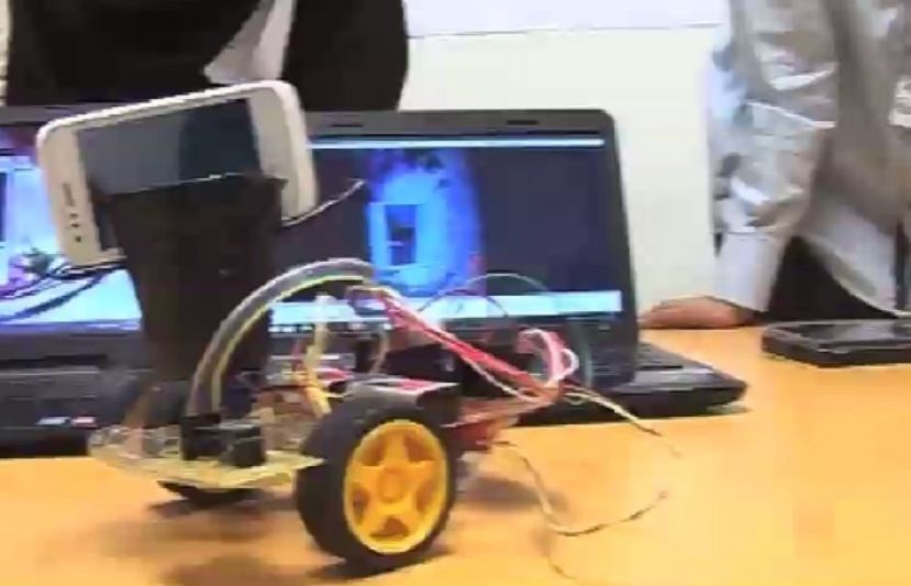 پاکستانی طلبہ نے کمال کردیا، جاسوسی کیلئے روبوٹ تیار