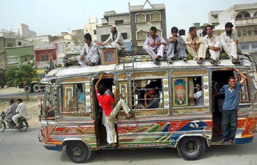 سندھ میں ٹرانسپورٹرز نے کرایوں میں کمی کا اعلان کر دیا
