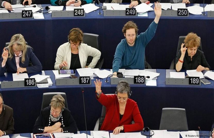 يورپی خواتين سياستدانوں کو بھی جنسی ہراسی کا سامنا، رپورٹ