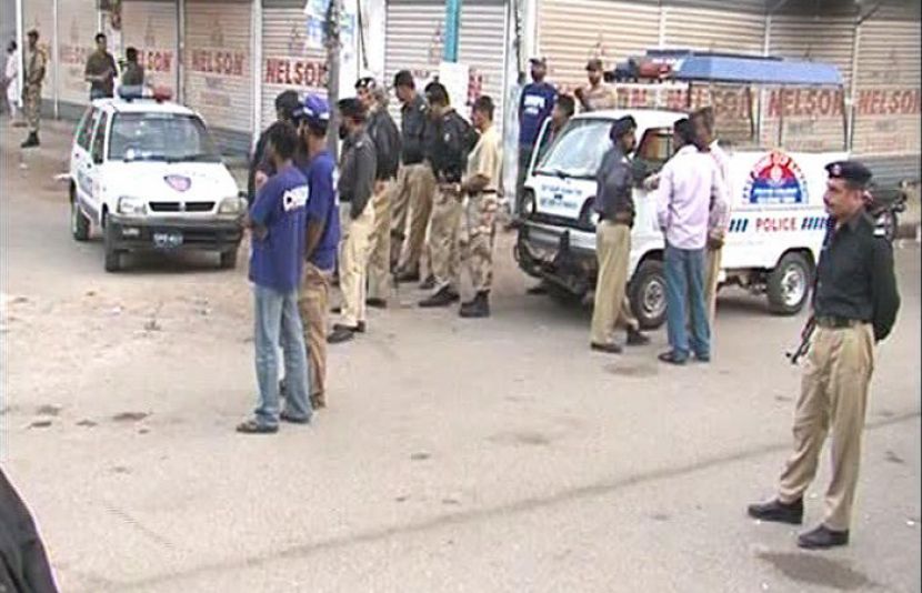 کراچی میں دو نامعلوم موٹر سائیکل سواروں نے فائرنگ کر کے پولیس اہلکار کو قتل کردیا