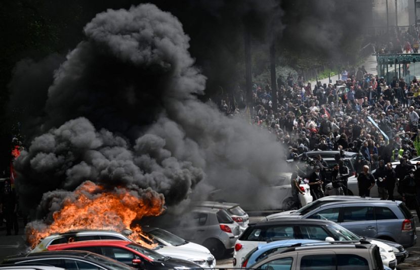 فرانس میں یکم مئی کی ریلیاں پر تشدد احتجاج میں تبدیل ،108 افراد زخمی