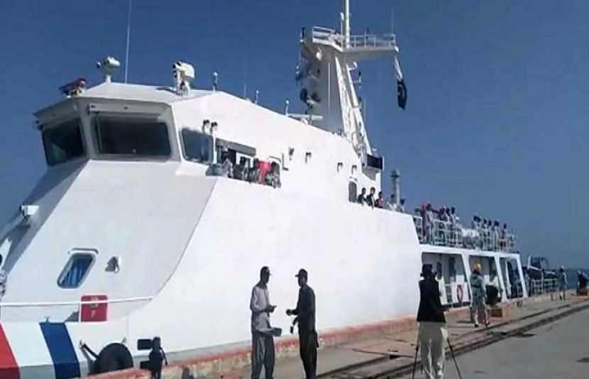 چین کے تیارکردہ ہنگول اور بسول نامی بحری جہاز گوادر پہنچ گئے