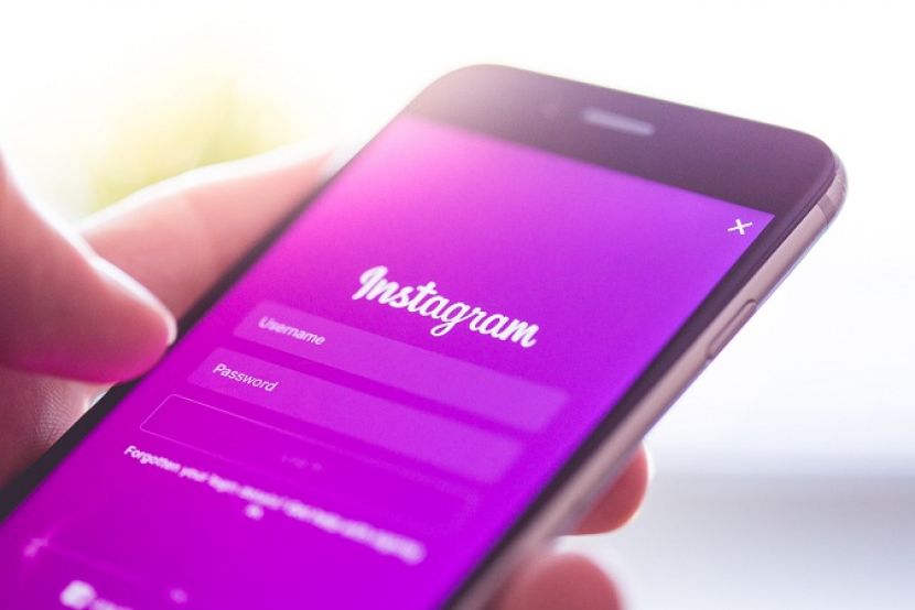 انسٹاگرام کے مطابق آف لائن استعمال کے دوران ایپ میں تصاویر کو محفوظ (save) بھی کیا جاسکے گا۔
