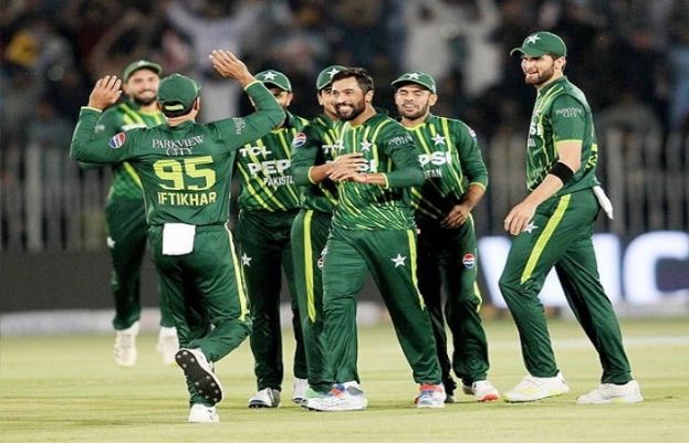 پاکستان کرکٹ بورڈ نے ٹی20 ورلڈ کپ کے لیے 15 رکنی اسکواڈ فائنل کرلیا
