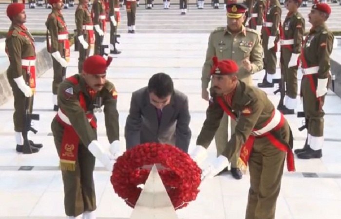 The visiting dignitary was presented guard of honour and he laid a floral wreath at Shuhada monument. Photo: ISPR