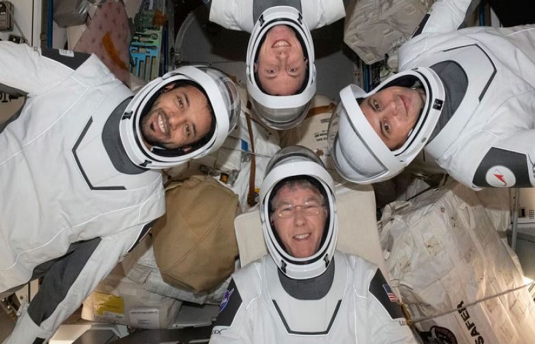 4 astronauts splash down off coast of Florida