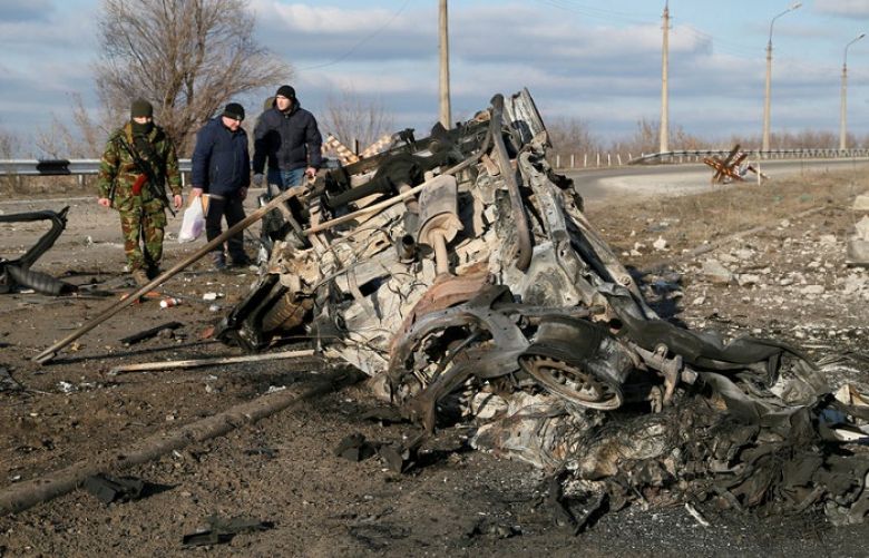 Minibus hit a landmine while crossing the border between Ukraine and breakaway Donetsk region