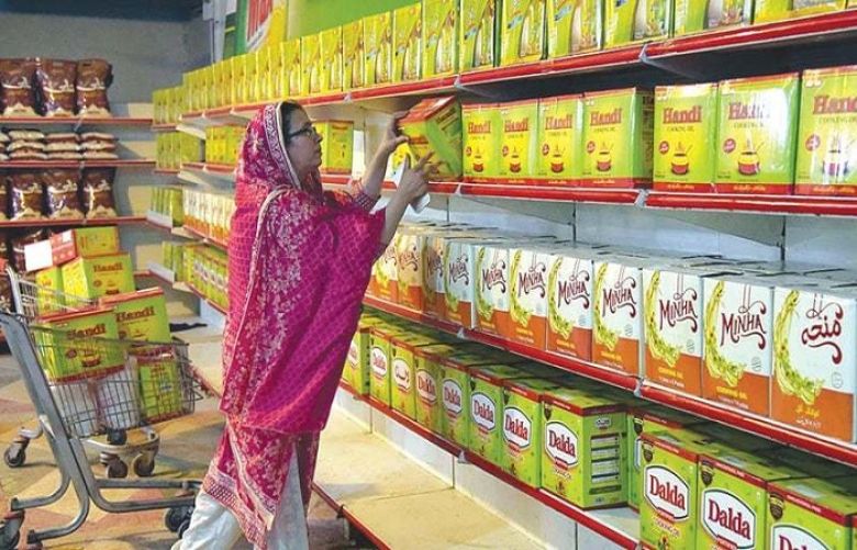 Govt slashes ghee, cooking oil prices