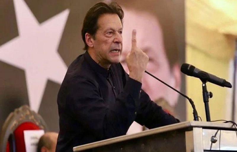 Imran invites nation to take to streets, hold 'peaceful demonstrations' on Sunday against inflation