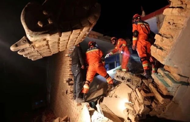Earthquake in northwest China kills at least 127, over 700 injured