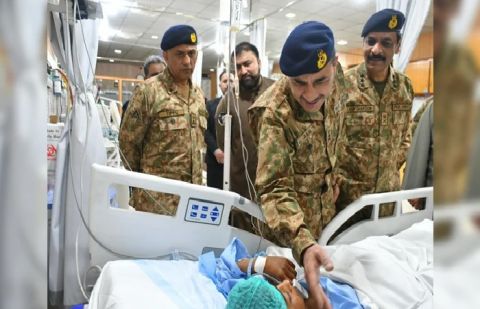 Chief of Army Staff (COAS) General Asim Munir (centre) during his visit to Combined Military Hospital (CMH) in Quetta, on September 30, 2023. — ISPR