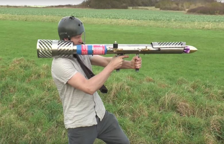 Scrap metal madness: Plumber creates DIY ‘firework rocket launcher’ to blow his socks off