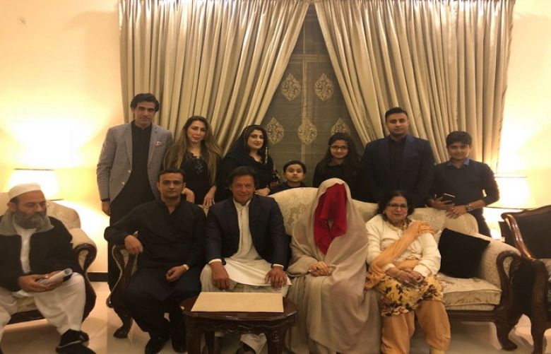  Pakistan Tehreek-e-Insaf (PTI) chairman Imran Khan has married to Bushra Bibi 