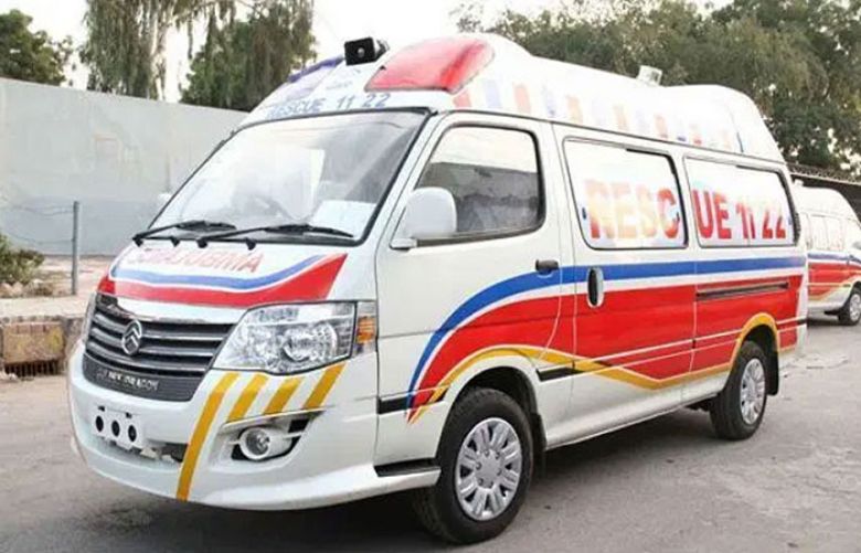 Five killed, 13 injured in Nowshera road accident
