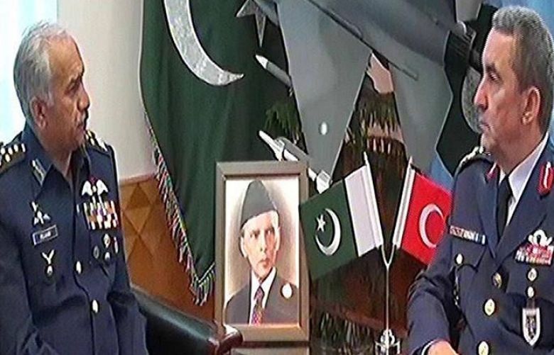 Turkish Commander, Air Chief discuss bilateral relations