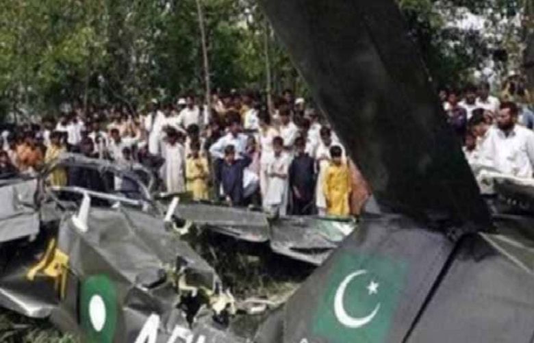 PAF, Navy pilots martyred in trainer aircraft crash near Mardan: ISPR