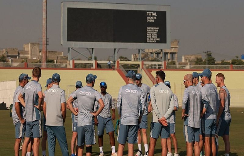 Photo of England squad hit by illness before first Pakistan Test