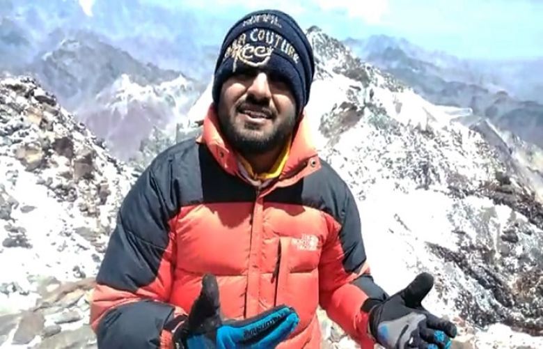 Asad Ali Memon makes it to Africa&#039;s highest peak