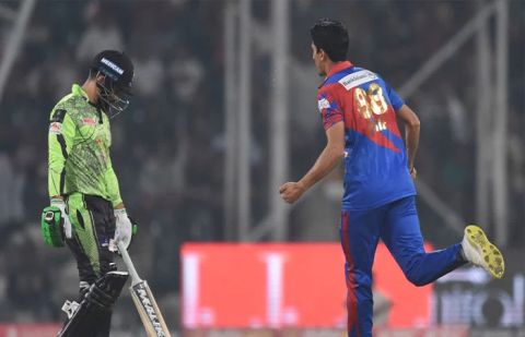 Karachi Kings chose to bowl first against Lahore Qalandars