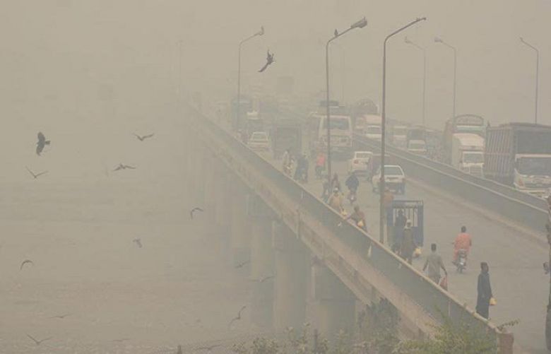 Thickening smog threatens air quality in Punjab