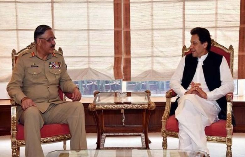 CJCSC Gen Zubair Hayat felicitates Imran Khan on assuming PM office