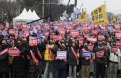 South Korea to suspend doctor licences as strike crisis escalates