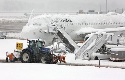 Hundreds of flights cancelled in Germany amid heavy snowfall