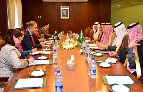 Saudi State Minister for Foreign Affairs Adel al-Jubeir called on Foreign Minister Shah Mahmood