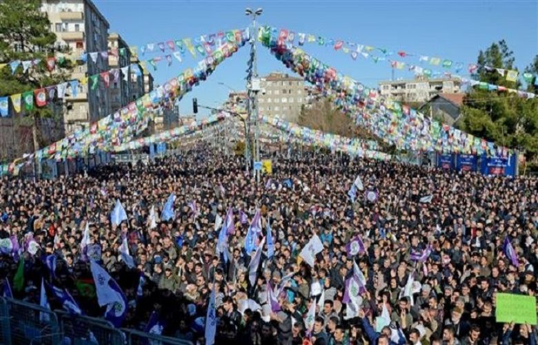 1000s join rally in Turkey in solidarity with detained Kurdish lawmaker