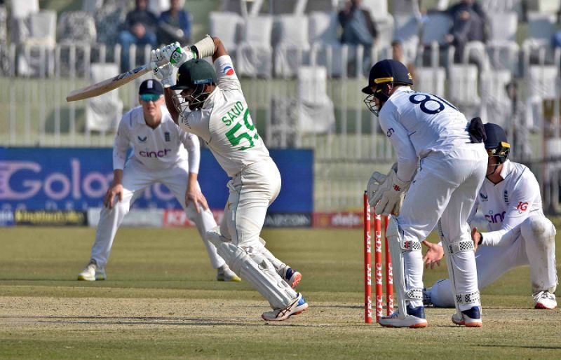 Photo of Saud Shakeel hits 50 as Pakistan chase down tempting England Test target