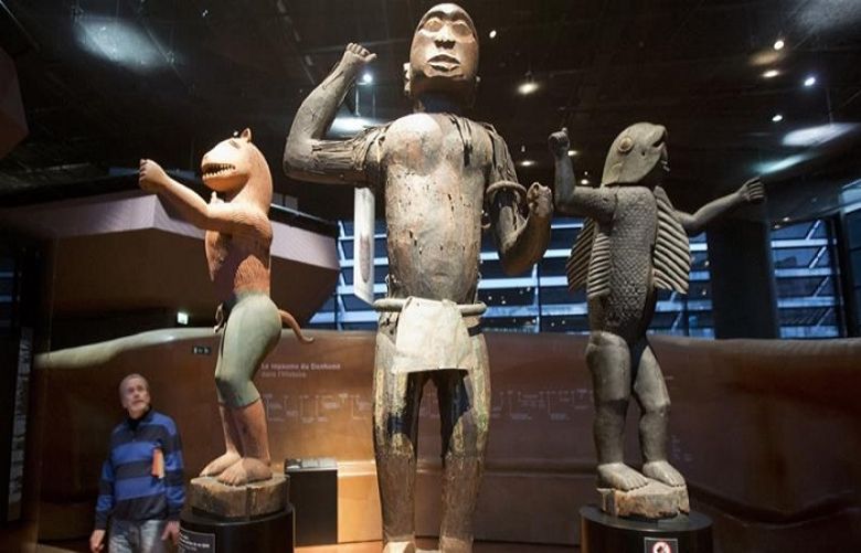 There are about 90,000 African artworks in French museums 