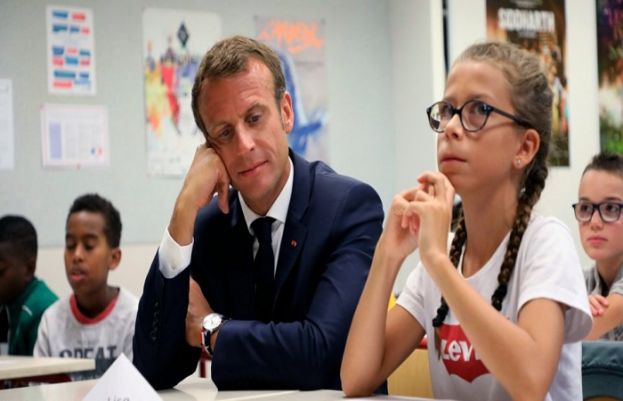 Banning phones in school was one of Emmanuel Macron's pledges while campaigning for president. 