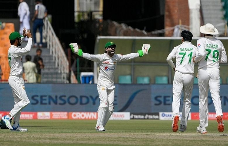 Pakistan chasing 278 on final day after Australia declare