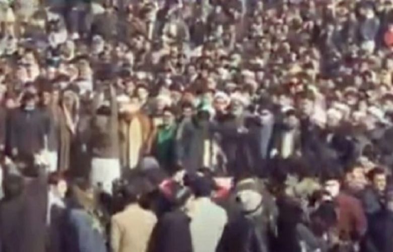 Mourners offer funeral prayers of Hazara victims