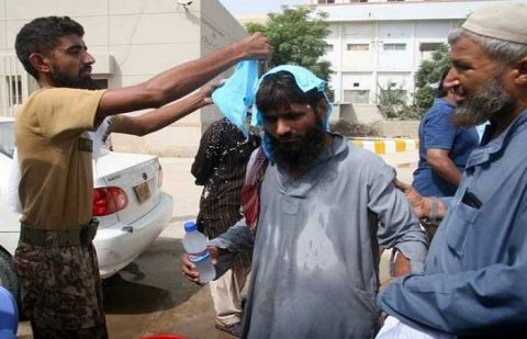 Karachi likely to experience heatwave today