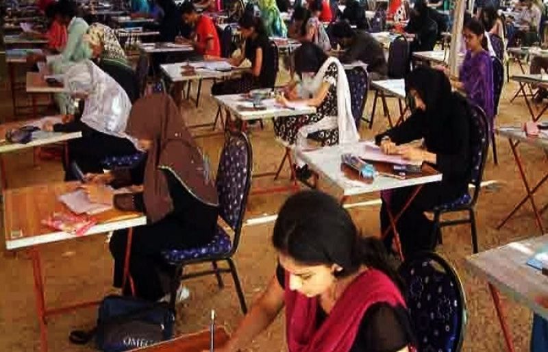 Photo of LHC gives students more time to prepare for entrance exams