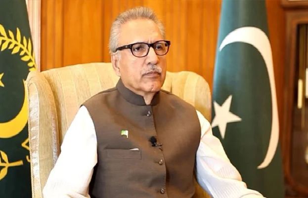 President Alvi confers civil, military awards on Independence Day