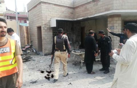 10 cops martyred, six injured in attack on DI Khan police station