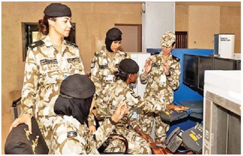 Kuwait allows women to serve military in combat roles