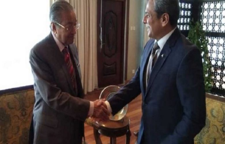 Pak Formally Invites PM Mahathir To Be Special Guest On Pakistan Day