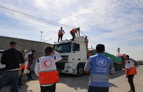 Rafah border crossing opens, allowing only 20 aid trucks into Gaza