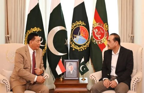 Indonesian Defence Minister Lieutenant General (retd) Sjafrie Sjamsoeddin called on Chief of Defence Forces and Chief of Army Staff Field Marshal Syed Asim Munir at the General Headquarters (GHQ) in Rawalpindi,