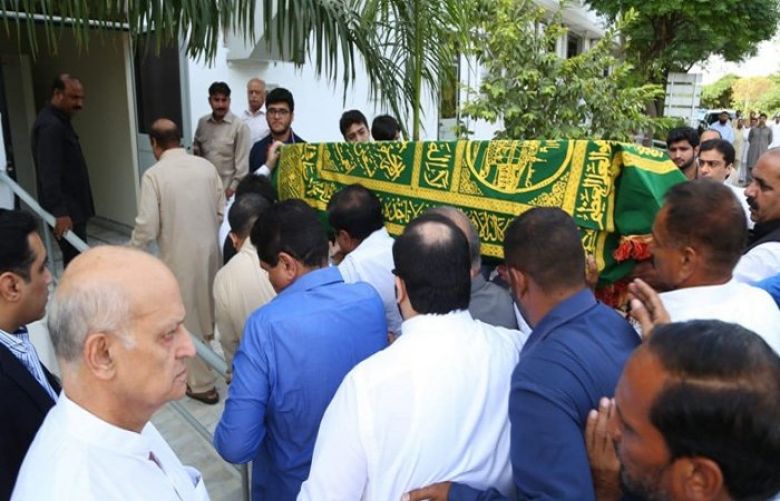Plane Carrying Kulsoom’s Coffin Lands At Lahore Airport
