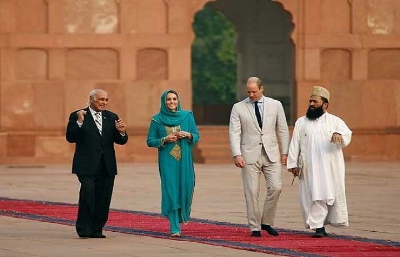 Prince William, Kate Middleton visit iconic Badshahi Mosque in Lahore