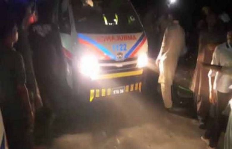 Three people died in a traffic accident in Faisalabad