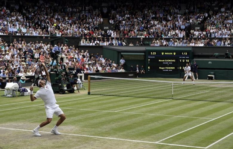 Djokovic leads Federer 2-1 in Wimbledon final