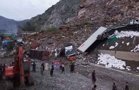 Rescue operation at site of landslide on Torkham border completed