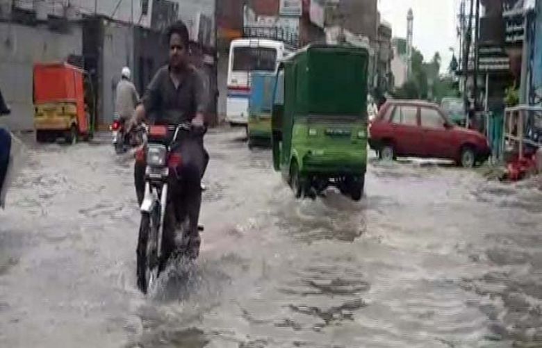 Death toll rises to six as heavy rain continues to lash Lahore