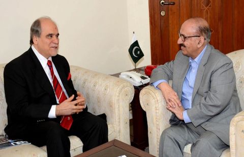 Secretary General Asia Pacific Broadcasting Union (ABU), Javad Mottaghi called on Advisor to the Prime Minister on National History and Literary heritage, Irfan Siddiqui in Islamabad on 19 January 2015.