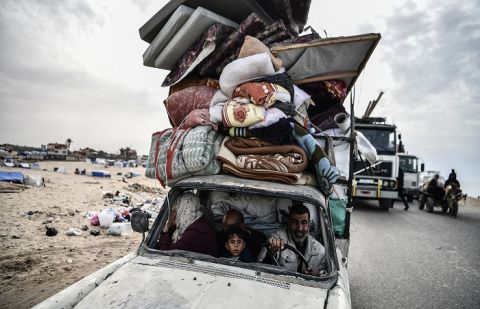 Palestinians flee Rafah from Israeli attack towards central Gaza